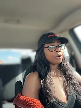 Snapshot of Blazerina chatting on October 2025 05:25:02 PM Blazerina online show from October 2025 05:25:02 PM