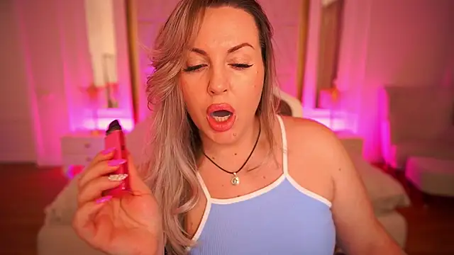 KiraCandyS online show from February 2026 10:13:02 PM