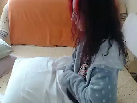 Emmatoo online show from October 2025 11:28:02 AM