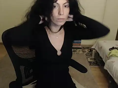 Emmatoo online show from October 2025 05:25:02 PM