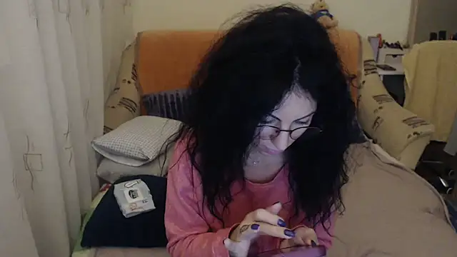 Emmatoo online show from November 2025 04:55:01 PM