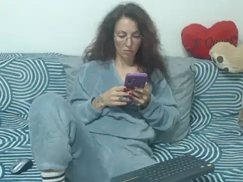 Emmatoo online show from April 2026 12:30:02 AM