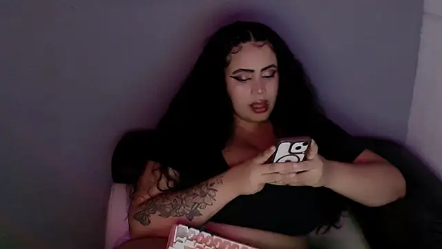 Emmacamille online show from October 2025 12:11:01 AM