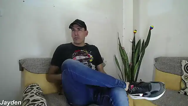 Snapshot of jayydenandjacob chatting on November 2025 06:41:04 PM jayydenandjacob online show from November 2025 06:41:04 PM