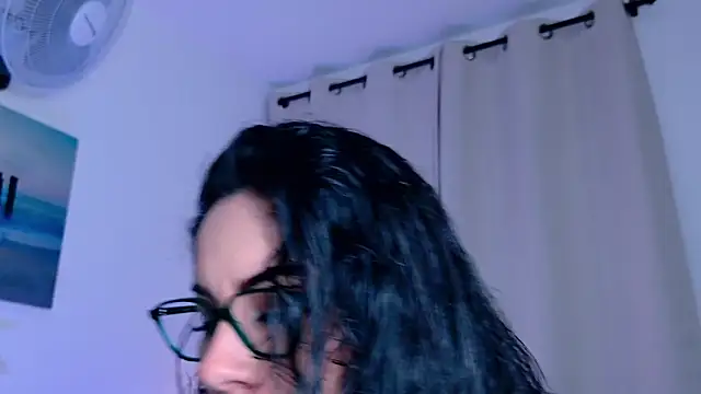Pamela Rosal online show from May 2026 01:38:01 PM