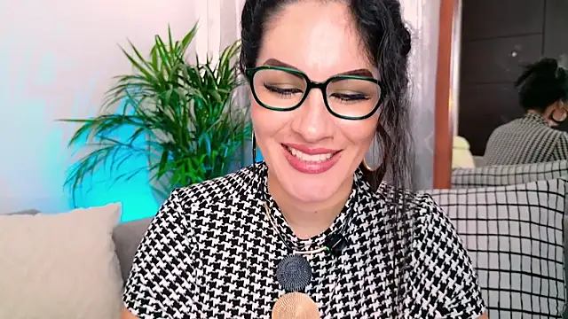 Pamela Rosal online show from May 2026 04:04:02 PM