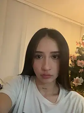 Snapshot of Angeeel_ chatting on December 2024 05:31:01 AM Angeeel online show from December 2024 05:31:01 AM