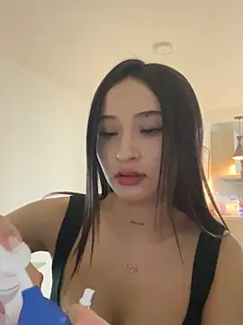 Snapshot of Angeeel_ chatting on January 2025 03:52:01 AM Angeeel online show from January 2025 03:52:01 AM