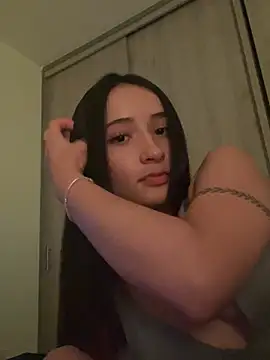 Snapshot of Angeeel_ chatting on March 2025 03:32:02 AM Angeeel online show from March 2025 03:32:02 AM