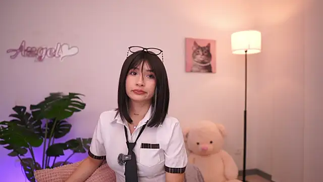 Snapshot of Angeeel_ chatting on October 2025 03:50:02 AM Angeeel online show from October 2025 03:50:02 AM