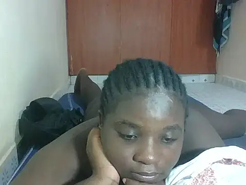 hotebbbyy online show from May 2026 03:33:01 AM