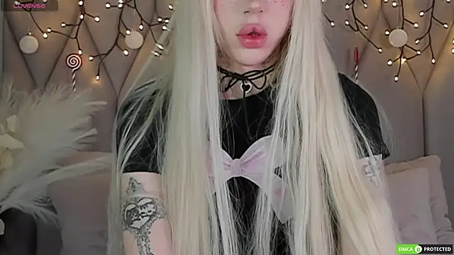 Snapshot of Joy_Barker chatting on December 2025 08:43:01 AM Joy Barker online show from December 2025 08:43:01 AM