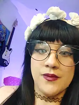 Snapshot of ItsNaiixa chatting on December 2024 10:22:01 PM ItsNaiixa online show from December 2024 10:22:01 PM