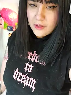 Snapshot of ItsNaiixa chatting on September 2025 01:02:02 PM ItsNaiixa online show from September 2025 01:02:02 PM