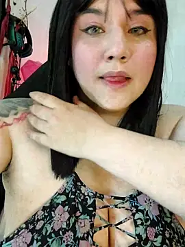 Snapshot of ItsNaiixa chatting on October 2025 07:23:02 PM ItsNaiixa online show from October 2025 07:23:02 PM