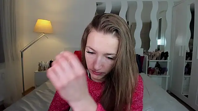 Snapshot of KateRedgar chatting on February 2025 02:10:01 PM KateRedgar online show from February 2025 02:10:01 PM