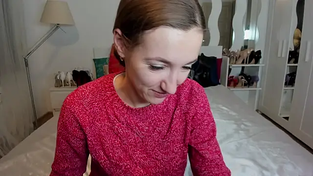 Snapshot of KateRedgar chatting on February 2025 03:31:01 PM KateRedgar online show from February 2025 03:31:01 PM