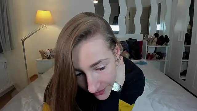 Snapshot of KateRedgar chatting on February 2025 04:26:01 PM KateRedgar online show from February 2025 04:26:01 PM