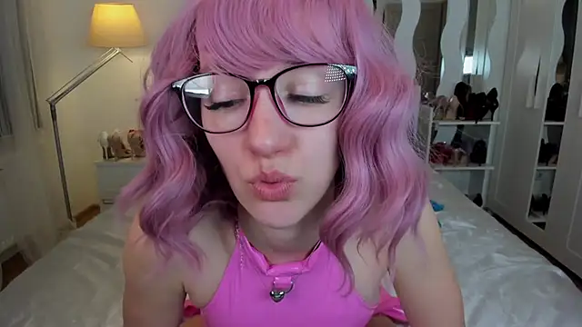 Snapshot of KateRedgar chatting on March 2025 07:35:01 PM KateRedgar online show from March 2025 07:35:01 PM