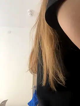 Snapshot of KateRedgar chatting on September 2025 02:17:02 PM KateRedgar online show from September 2025 02:17:02 PM