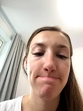 Snapshot of KateRedgar chatting on September 2025 09:54:01 AM KateRedgar online show from September 2025 09:54:01 AM