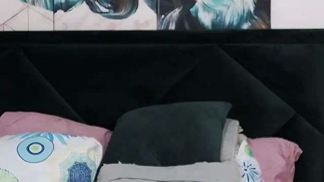 Snapshot of tanyagrey chatting on February 2026 06:44:02 AM tanyagrey online show from February 2026 06:44:02 AM