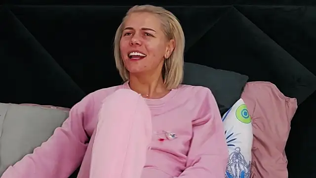 Snapshot of tanyagrey chatting on March 2026 06:43:02 AM tanyagrey online show from March 2026 06:43:02 AM