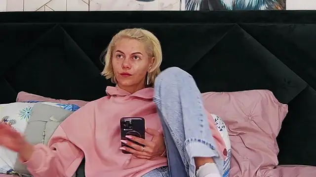 Snapshot of tanyagrey chatting on March 2026 06:51:02 AM tanyagrey online show from March 2026 06:51:02 AM