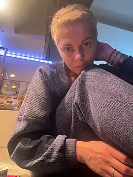 Snapshot of tanyagrey chatting on March 2026 06:49:01 AM tanyagrey online show from March 2026 06:49:01 AM