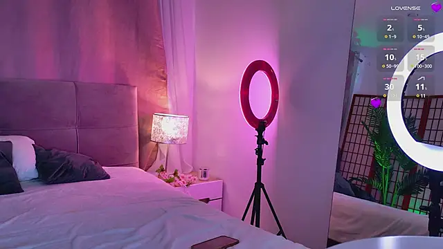 Mia  Peach online show from January 2025 09:30:01 PM