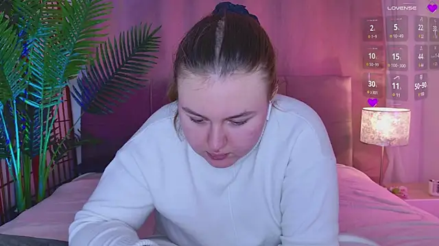 Mia  Peach online show from January 2025 04:02:02 AM