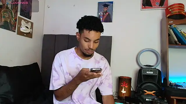 Snapshot of colinbrown chatting on September 2025 04:17:01 PM colinbrown online show from September 2025 04:17:01 PM
