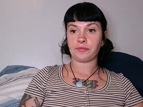 Marcelinegoddess online show from October 2025 03:19:01 PM