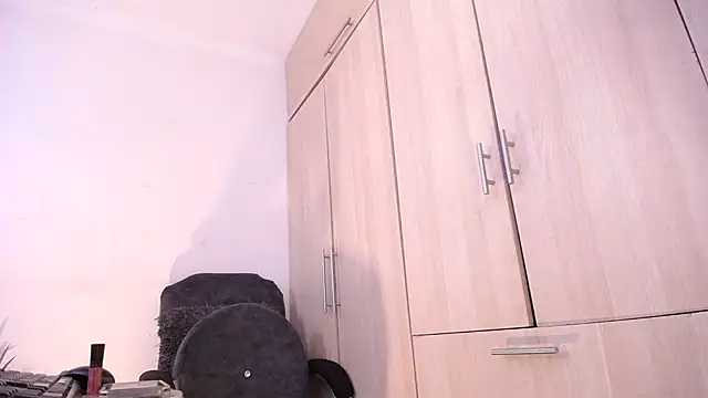 Snapshot of camilasexy111 chatting on December 2024 06:33:02 AM camilasexy111 online show from December 2024 06:33:02 AM