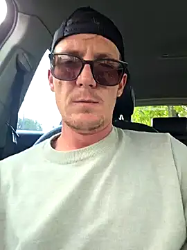 Snapshot of TheSouthernKing chatting on September 2025 12:31:02 PM TheSouthernKing online show from September 2025 12:31:02 PM