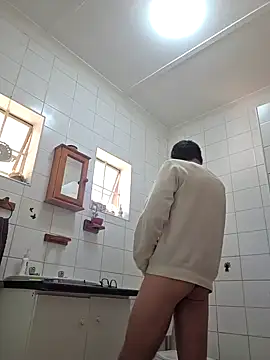 Snapshot of TheSouthernKing chatting on October 2025 11:27:02 AM TheSouthernKing online show from October 2025 11:27:02 AM