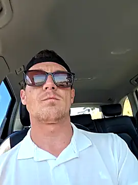 Snapshot of TheSouthernKing chatting on October 2025 08:46:01 AM TheSouthernKing online show from October 2025 08:46:01 AM