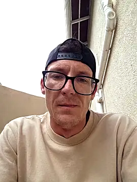 Snapshot of TheSouthernKing chatting on December 2025 09:59:02 AM TheSouthernKing online show from December 2025 09:59:02 AM