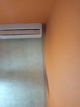 Snapshot of miicheele32 chatting on October 2025 09:04:01 AM miicheele32 online show from October 2025 09:04:01 AM