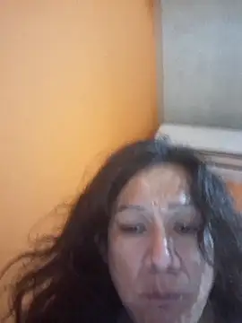 Snapshot of miicheele32 chatting on October 2025 03:21:02 AM miicheele32 online show from October 2025 03:21:02 AM