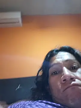 Snapshot of miicheele32 chatting on November 2025 08:13:02 AM miicheele32 online show from November 2025 08:13:02 AM