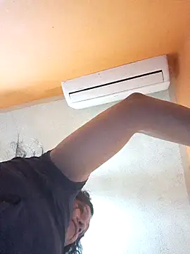 Snapshot of miicheele32 chatting on November 2025 08:18:01 AM miicheele32 online show from November 2025 08:18:01 AM