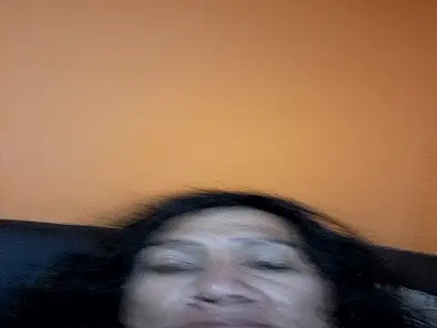 Snapshot of miicheele32 chatting on December 2025 03:54:01 PM miicheele32 online show from December 2025 03:54:01 PM