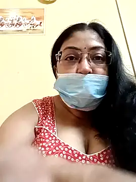 Snapshot of LAVERNIYA_ chatting on December 2024 05:39:02 AM LAVERNIYA online show from December 2024 05:39:02 AM