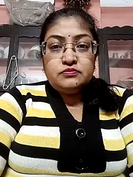 Snapshot of LAVERNIYA_ chatting on December 2024 01:32:02 PM LAVERNIYA online show from December 2024 01:32:02 PM