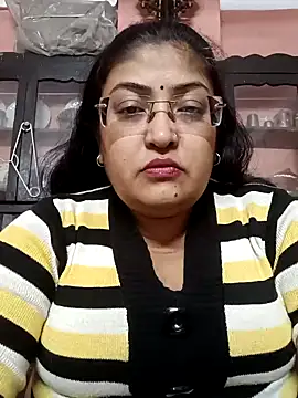 Snapshot of LAVERNIYA_ chatting on December 2024 01:13:02 PM LAVERNIYA online show from December 2024 01:13:02 PM