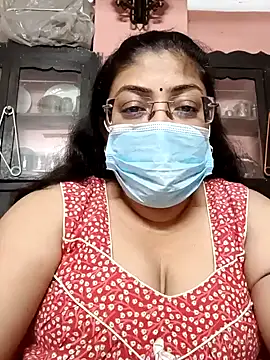 Snapshot of LAVERNIYA_ chatting on December 2024 07:11:02 PM LAVERNIYA online show from December 2024 07:11:02 PM