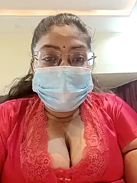 Snapshot of LAVERNIYA_ chatting on January 2025 02:24:02 PM LAVERNIYA online show from January 2025 02:24:02 PM