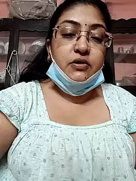 Snapshot of LAVERNIYA_ chatting on January 2025 01:32:02 PM LAVERNIYA online show from January 2025 01:32:02 PM