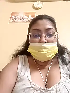 Snapshot of LAVERNIYA_ chatting on January 2025 11:27:02 AM LAVERNIYA online show from January 2025 11:27:02 AM